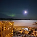 Lite Hus Ved Sjoen Holiday home Evjen (Vestvagoy)