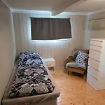 Lite Hus Ved Sjoen
