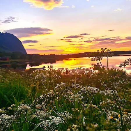 Lite Hus Ved Sjoen Hébergement de vacances *