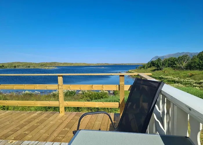 Semesterbostad Lite Hus Ved Sjoen *