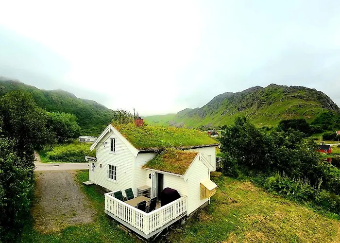 Semesterbostad Lite Hus Ved Sjoen